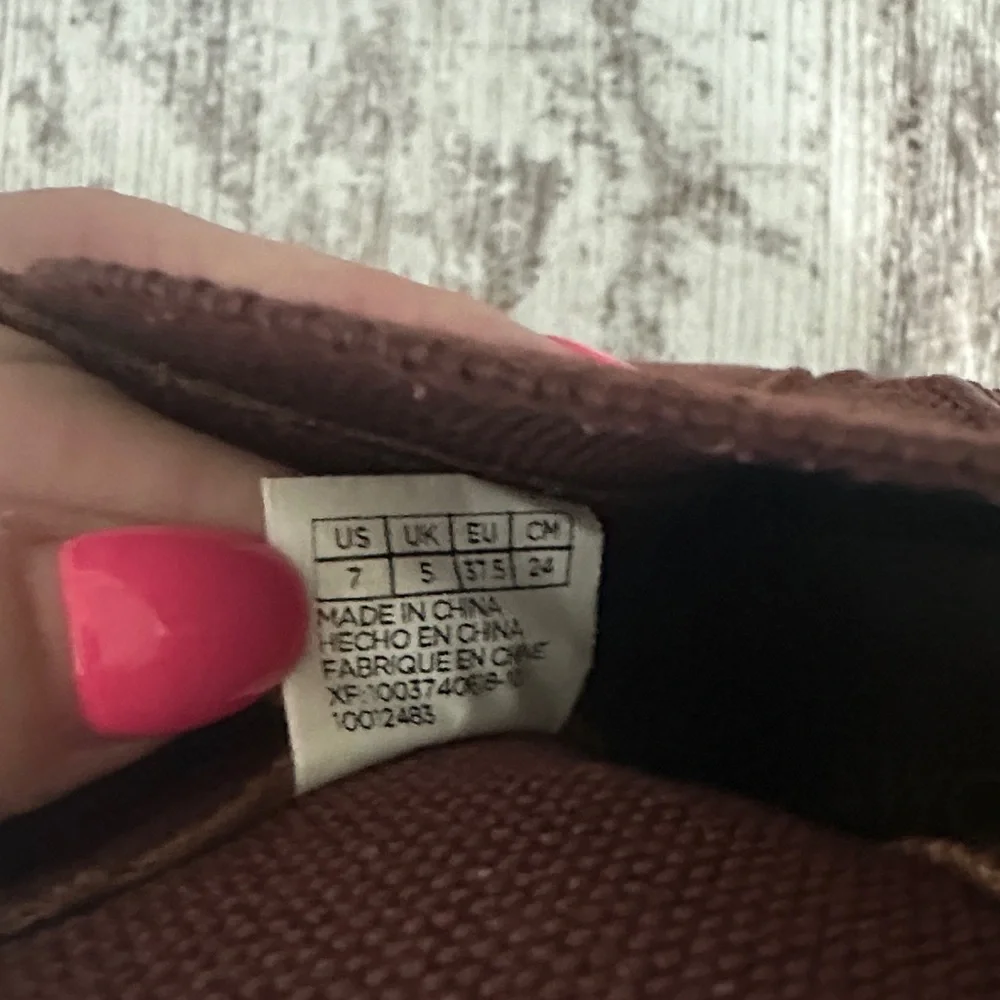 TOMS Esme Burnt Henna Leather Ankle Boots - Picture 12 of 12